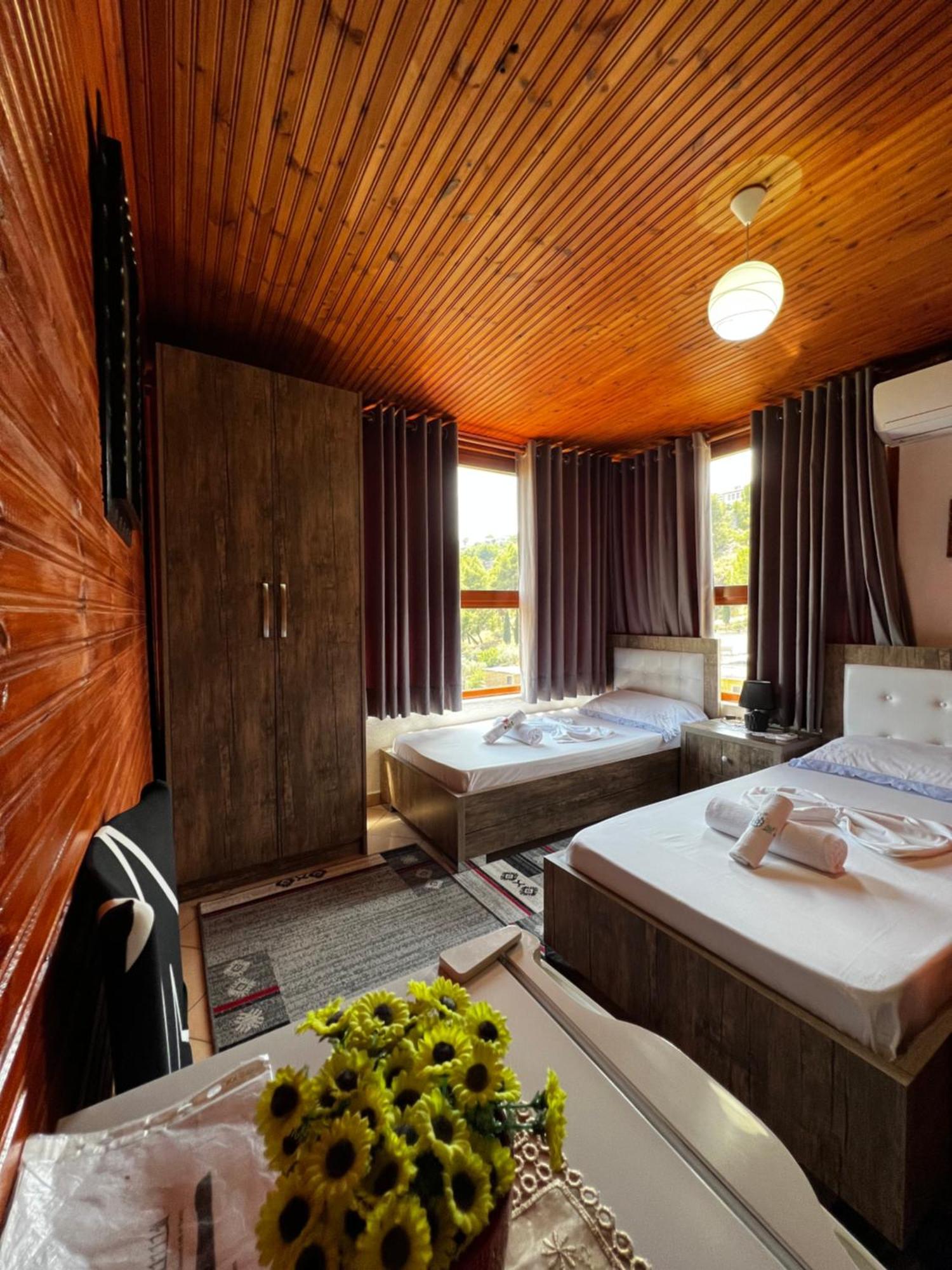 Guesthouse Emiljano Berat Exterior foto