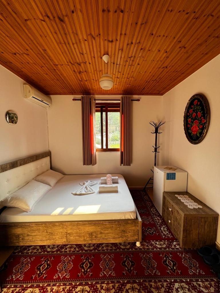 Guesthouse Emiljano Berat Exterior foto